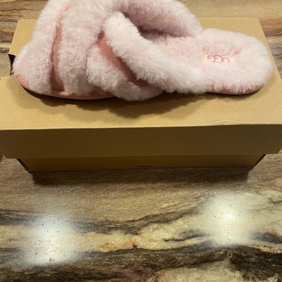 Ugg Scuffette size 6 new with box! Pink - Picture 7 of 8